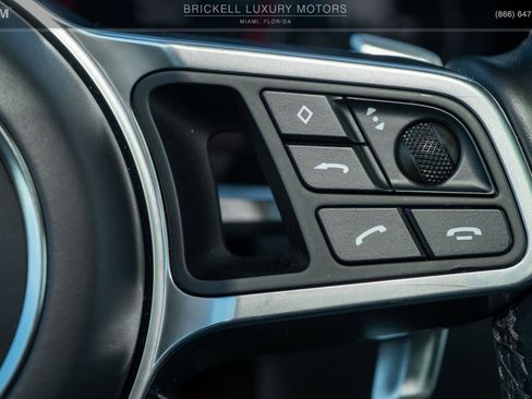 Used 2020 Porsche Cayenne image 31