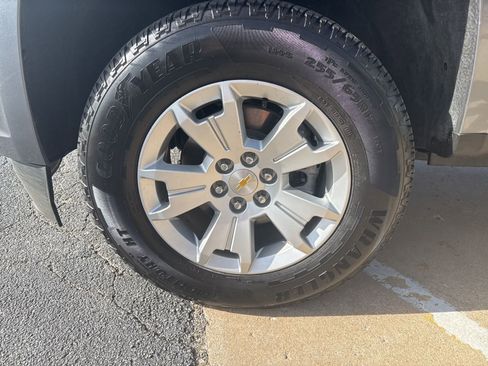 Used 2022 Chevrolet Colorado W/T image 9