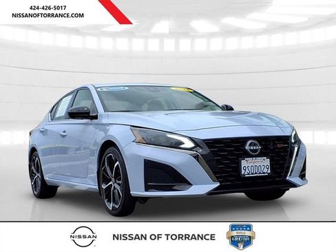 Used 2024 Nissan Altima 2.5 SR FWD image 1