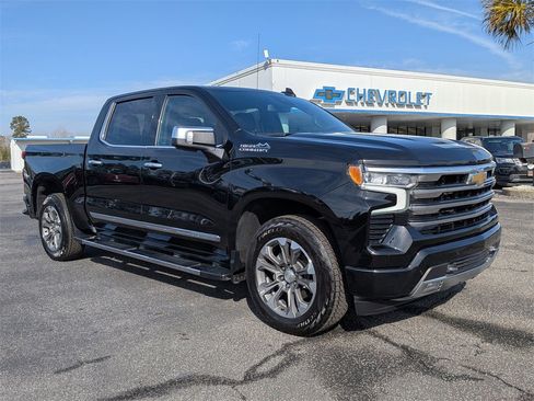 Used 2023 Chevrolet Silverado 1500 High Country image 2