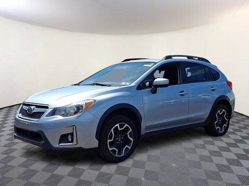 Used 2016 Subaru Crosstrek 2.0i Premium AWD/4WD image 3