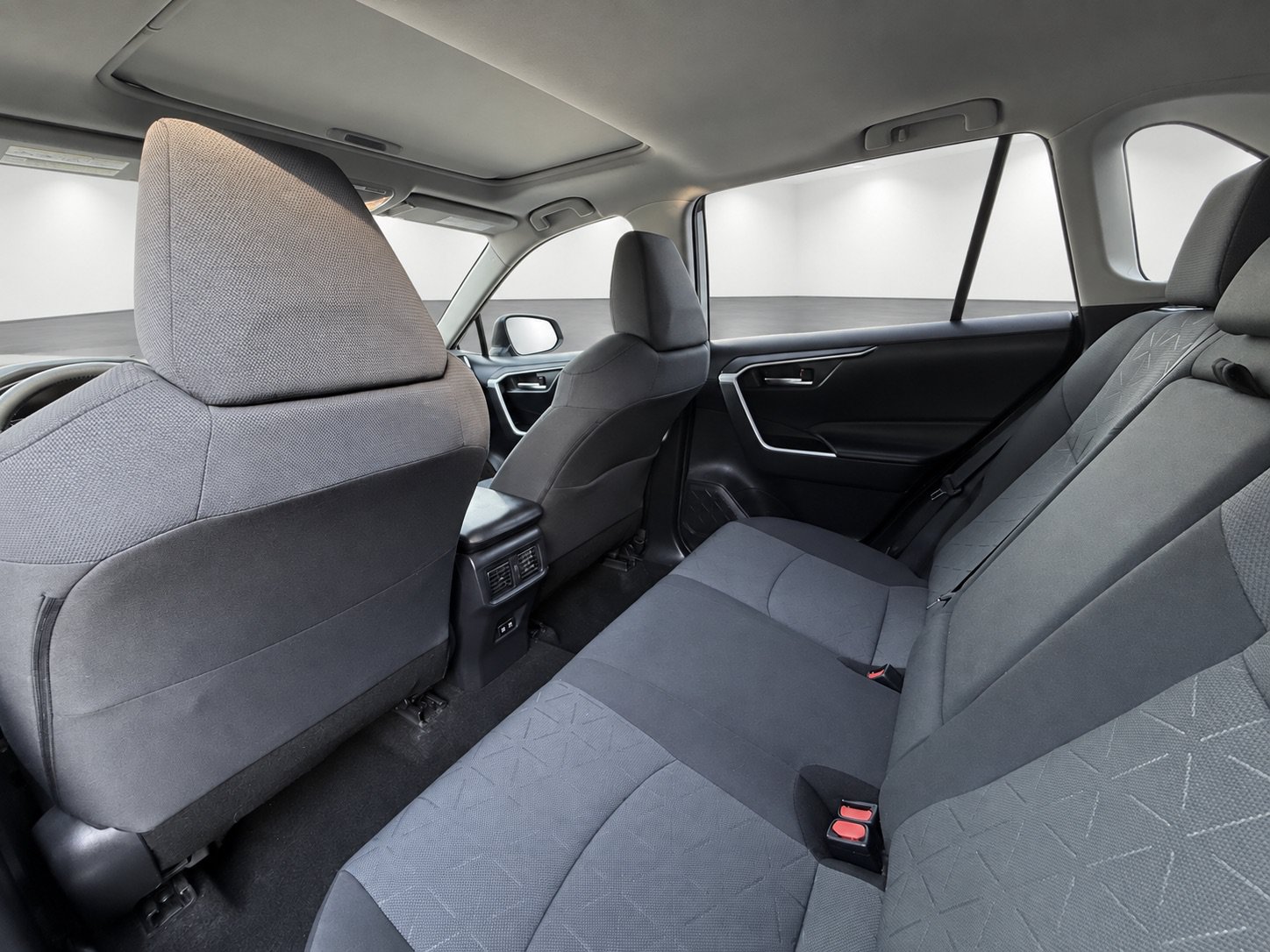 Used 2020 Toyota RAV4 XLE w/ Convenience Package AWD/4WD image 33