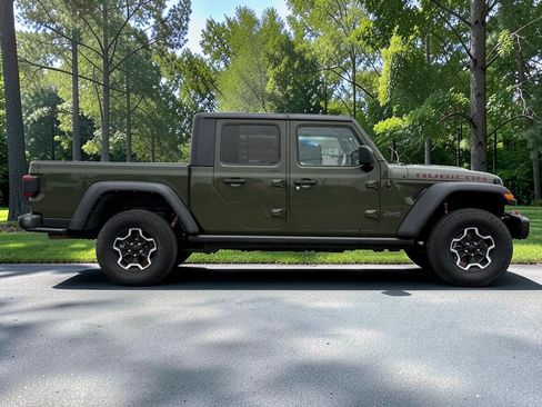 Used 2021 Jeep Gladiator Rubicon w/ Dual Top Group AWD/4WD image 8