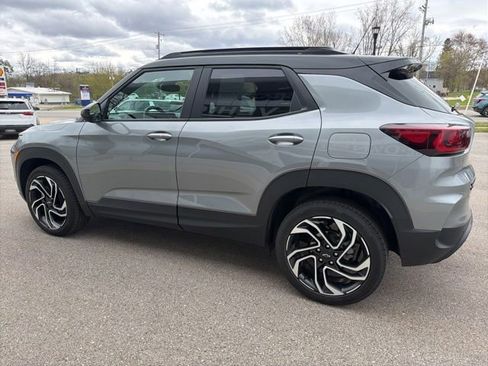 Used 2025 Chevrolet TrailBlazer RS w/ Convenience Package AWD/4WD image 5