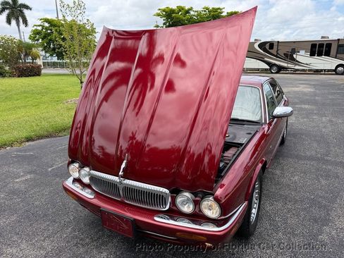 Used 1999 Jaguar XJ8 L RWD image 30