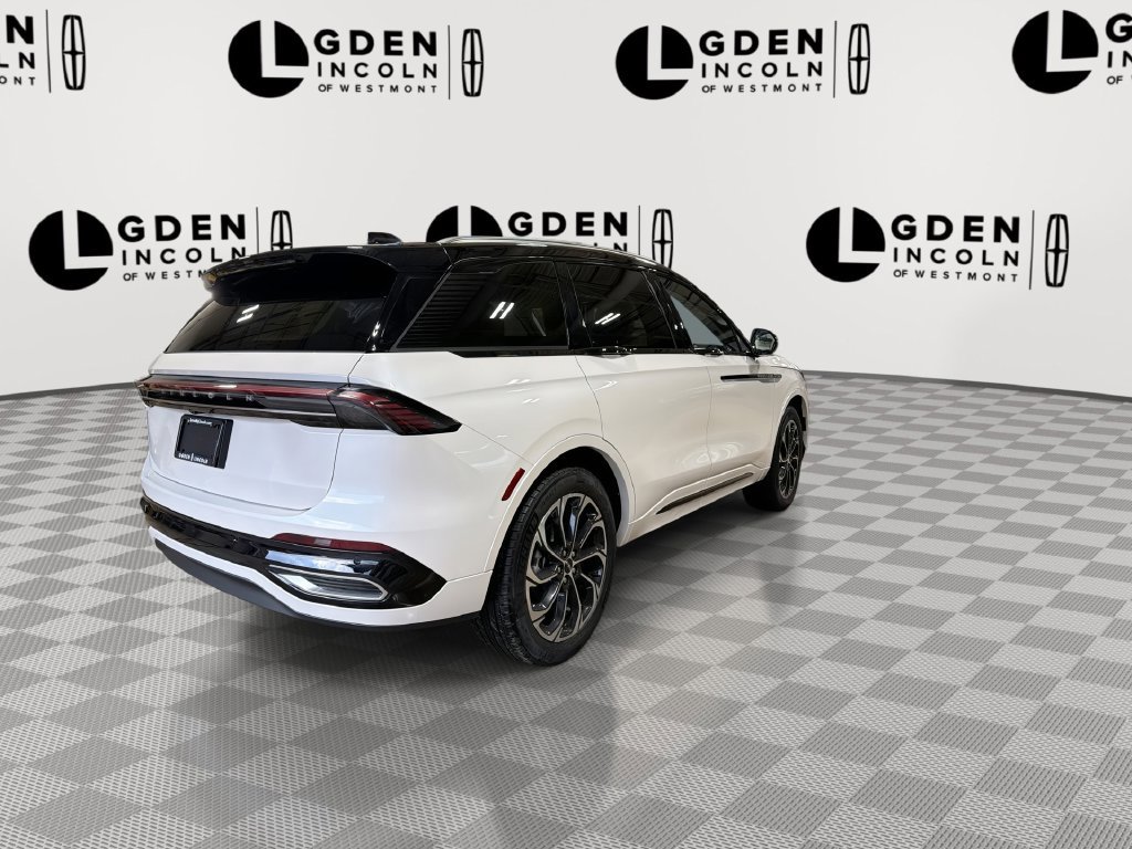 Used 2026 Lincoln Nautilus Reserve AWD/4WD image 8