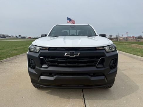 Used 2025 Chevrolet Colorado W/T w/ WT Convenience Package II image 10