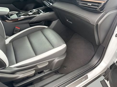 Used 2025 Buick Envision Sport Touring image 16