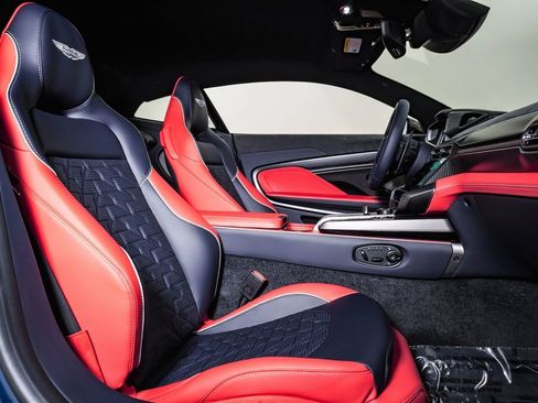 New 2025 Aston Martin Vanquish image 19