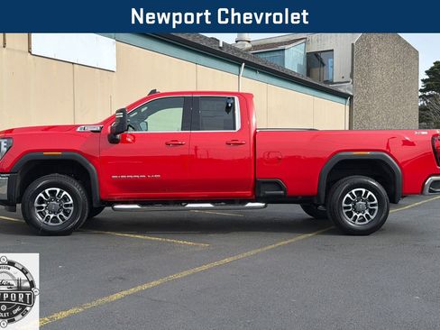 New 2026 GMC Sierra 2500 SLE image 8