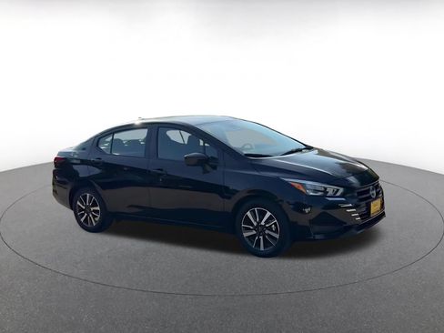 Used 2025 Nissan Versa SV FWD image 2