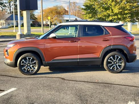 Used 2021 Chevrolet TrailBlazer ACTIV w/ Sun and Liftgate Package image 5