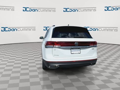 Used 2024 Volkswagen Atlas SE AWD/4WD image 7