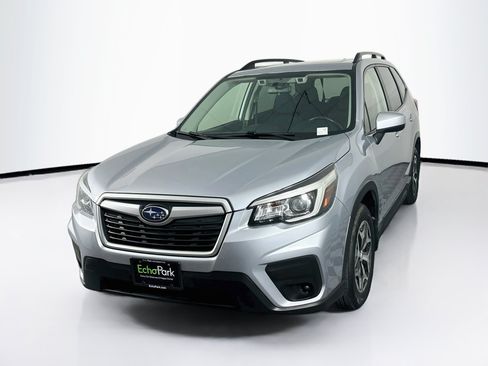Used 2019 Subaru Forester Premium w/ All-Weather Package AWD/4WD image 3