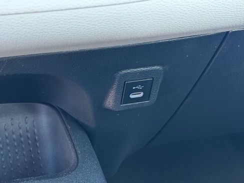Used 2024 Toyota Corolla LE FWD image 17