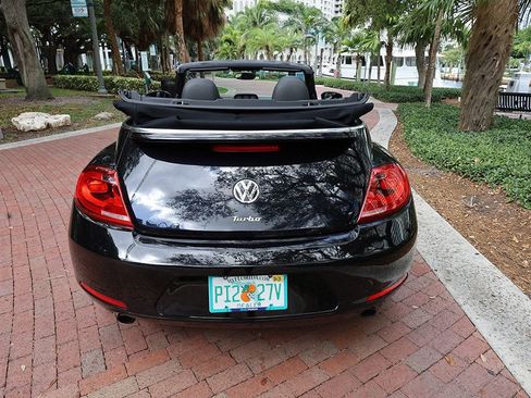 Used 2013 Volkswagen Beetle 2.0T image 21