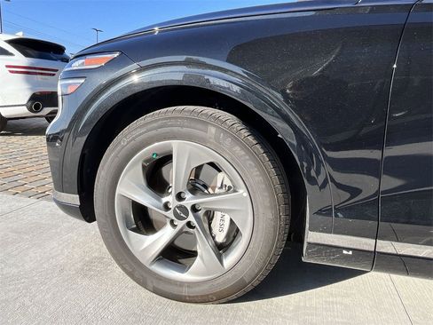 Used 2026 Genesis GV70 2.5T Advanced image 19