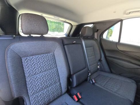 Used 2024 Chevrolet Equinox LT FWD image 12