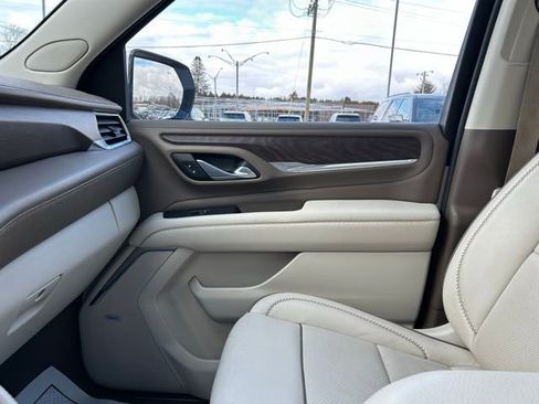 Used 2021 GMC Yukon Denali w/ Denali Premium Package image 49