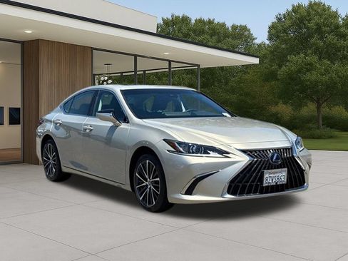 Used 2022 Lexus ES 300h w/ Premium Package FWD image 6