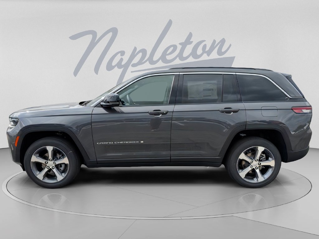 New 2026 Jeep Grand Cherokee Limited w/ Luxury Tech Group II AWD/4WD image 6