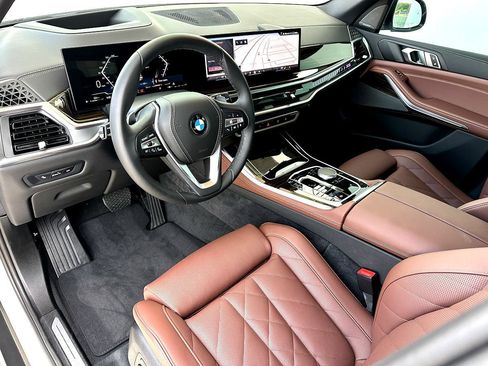 New 2026 BMW X5 xDrive40i w/ Premium Package AWD/4WD image 13