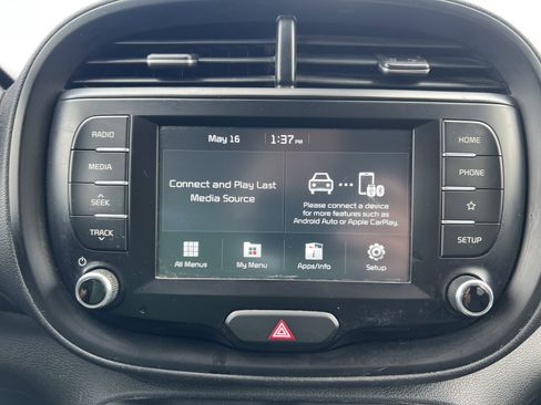 Used 2021 Kia Soul S FWD image 4