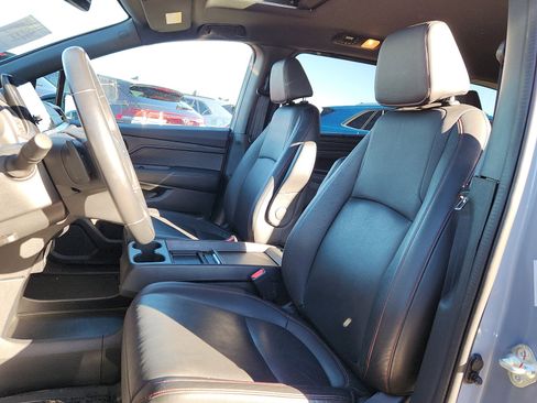 Used 2024 Honda Odyssey Sport image 12