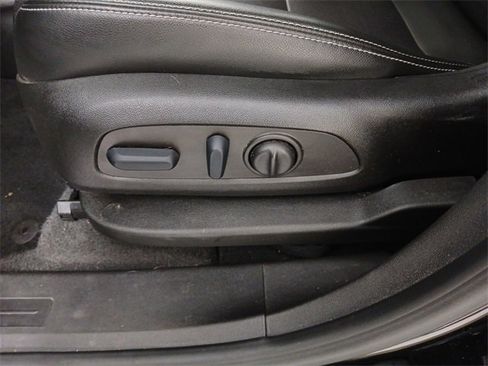 Used 2022 GMC Terrain SLT w/ Infotainment Package II image 18