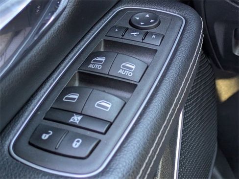 Used 2022 RAM 1500 Laramie image 30