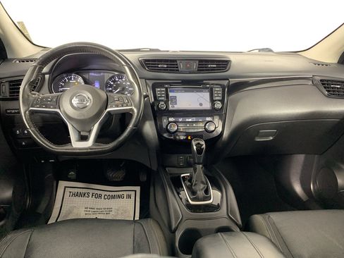 Used 2017 Nissan Rogue Sport SL w/ SL Premium Package FWD image 30