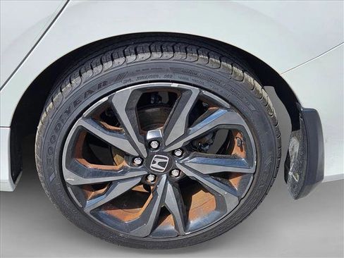 Used 2019 Honda Civic Sport image 5