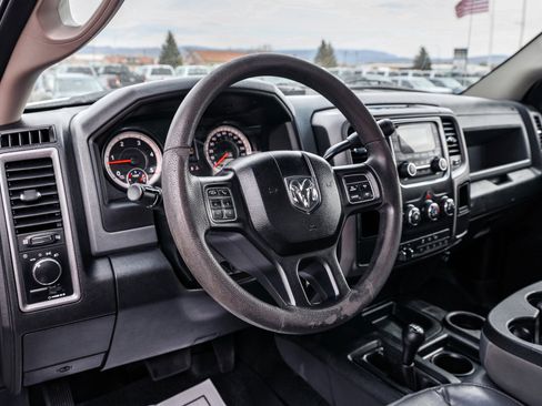 Used 2017 RAM 3500 Tradesman w/ Chrome Appearance Group image 9