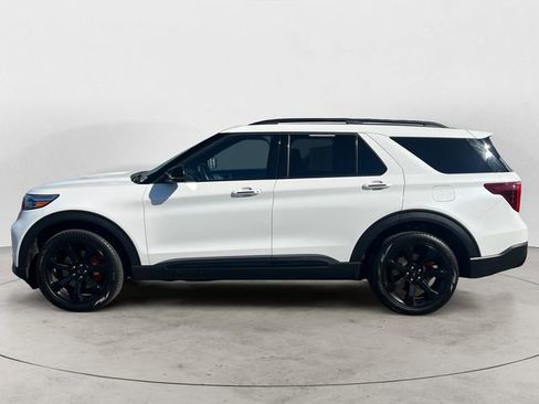 Used 2024 Ford Explorer ST w/ Technology Package image 2