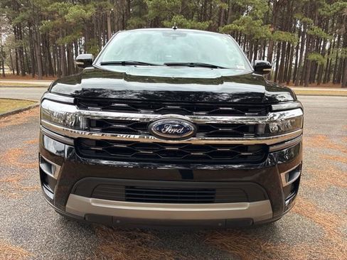 Used 2024 Ford Expedition Max Limited image 8