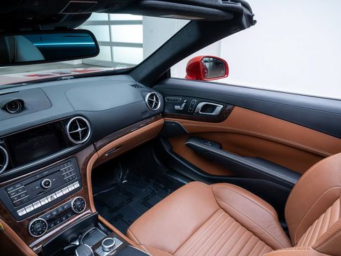 Used 2019 Mercedes-Benz SL 450 image 12