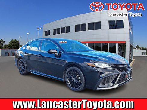 Used 2023 Toyota Camry XSE image 1
