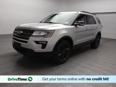 Used 2018 Ford Explorer XLT w/ Equipment Group 202A image 1