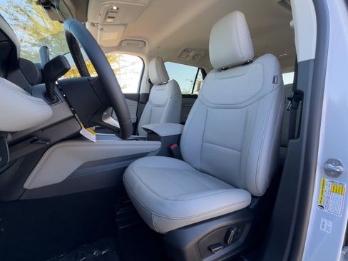 New 2026 Ford Explorer Active w/ Active Comfort Package image 47