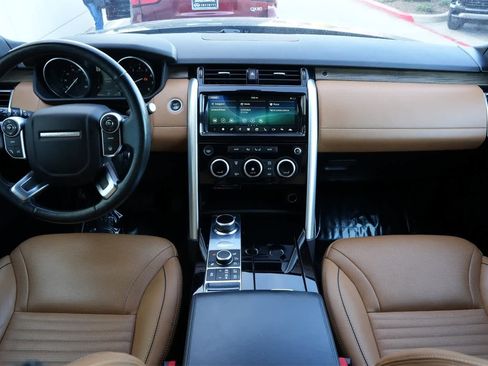 Used 2017 Land Rover Discovery HSE Luxury image 7