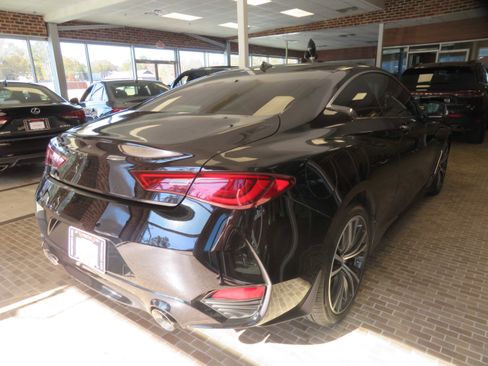 Used 2018 INFINITI Q60 3.0t Luxe image 4