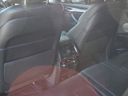 Used 2018 BMW X5 xDrive50i image 28