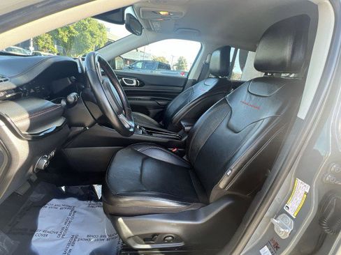 Used 2022 Jeep Compass Trailhawk w/ Trailhawk Elite Group image 18