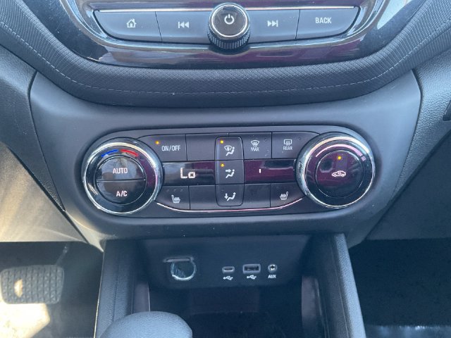 Certified 2022 Chevrolet TrailBlazer LT w/ Convenience Package AWD/4WD image 18