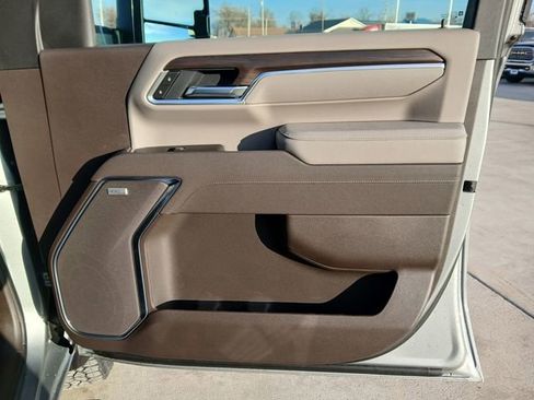 New 2026 GMC Sierra 2500 SLT w/ SLT Convenience Package image 15