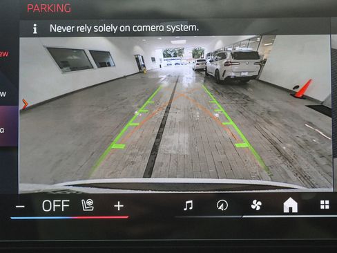 New 2026 BMW X5 xDrive40i w/ Climate Comfort Package image 24