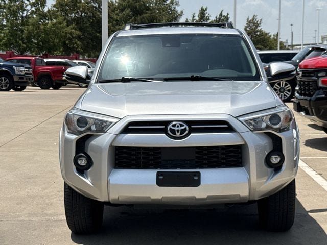 Used 2022 Toyota 4Runner SR5 Premium w/ Moonroof Package RWD image 6