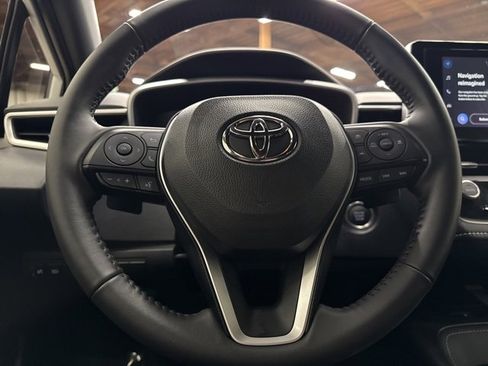 Used 2025 Toyota Corolla SE image 17