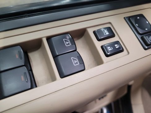 Used 2014 Nissan Titan SL w/ SL Heavy Metal Package image 27