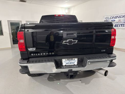 Used 2017 Chevrolet Silverado 2500 LTZ w/ Duramax Plus Package image 7